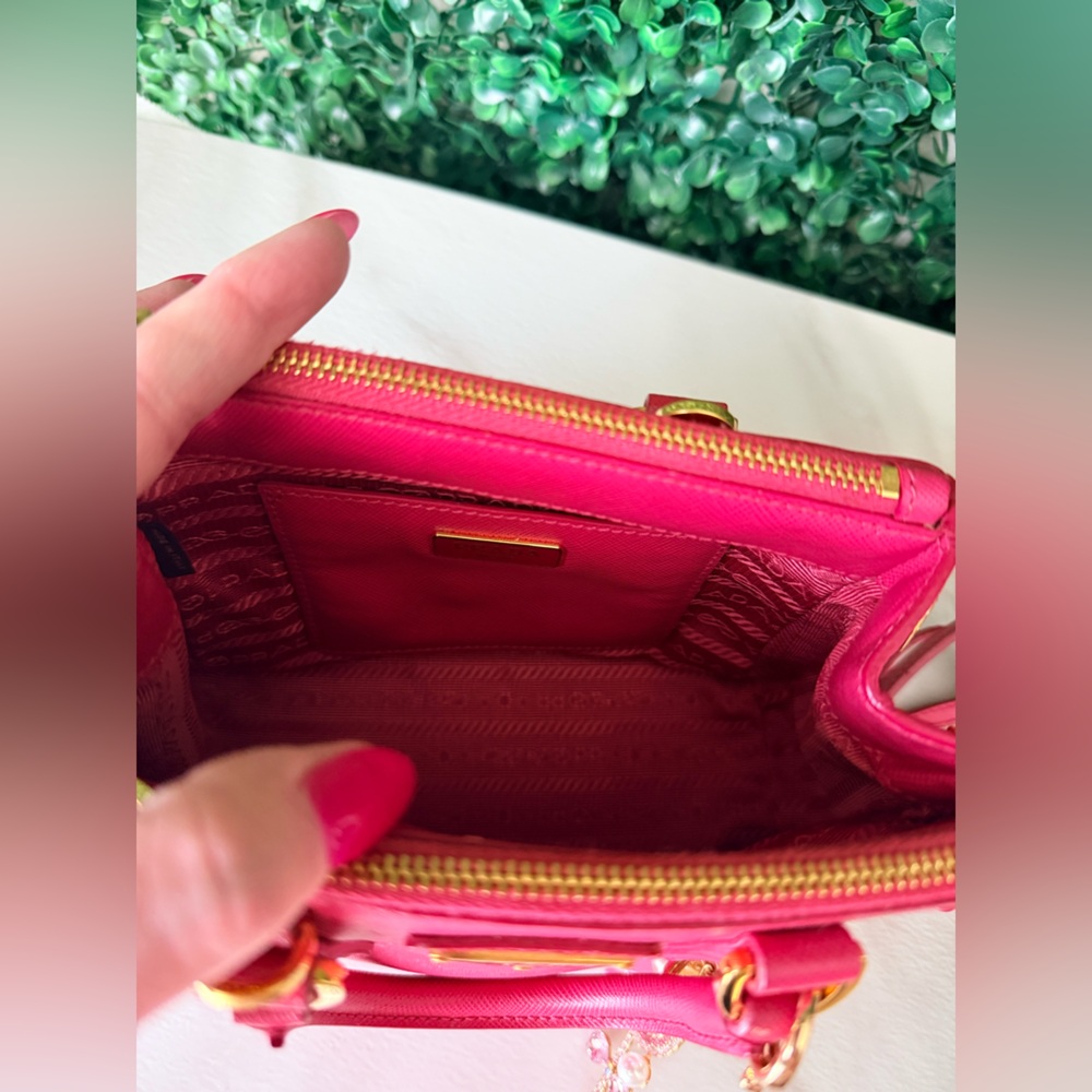 Prada Pink Saffiano Leather Micro Galleria Crossbody Bag Authentic - Picture 8 of 11